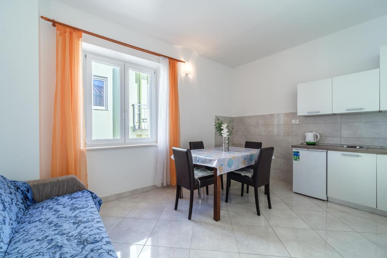 Beach Paradise Apartments Podstrana Bagian luar foto
