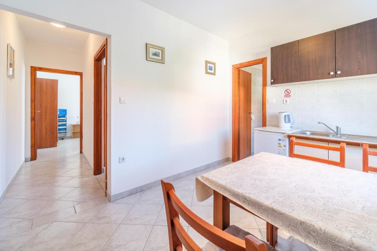 Beach Paradise Apartments Podstrana Bagian luar foto