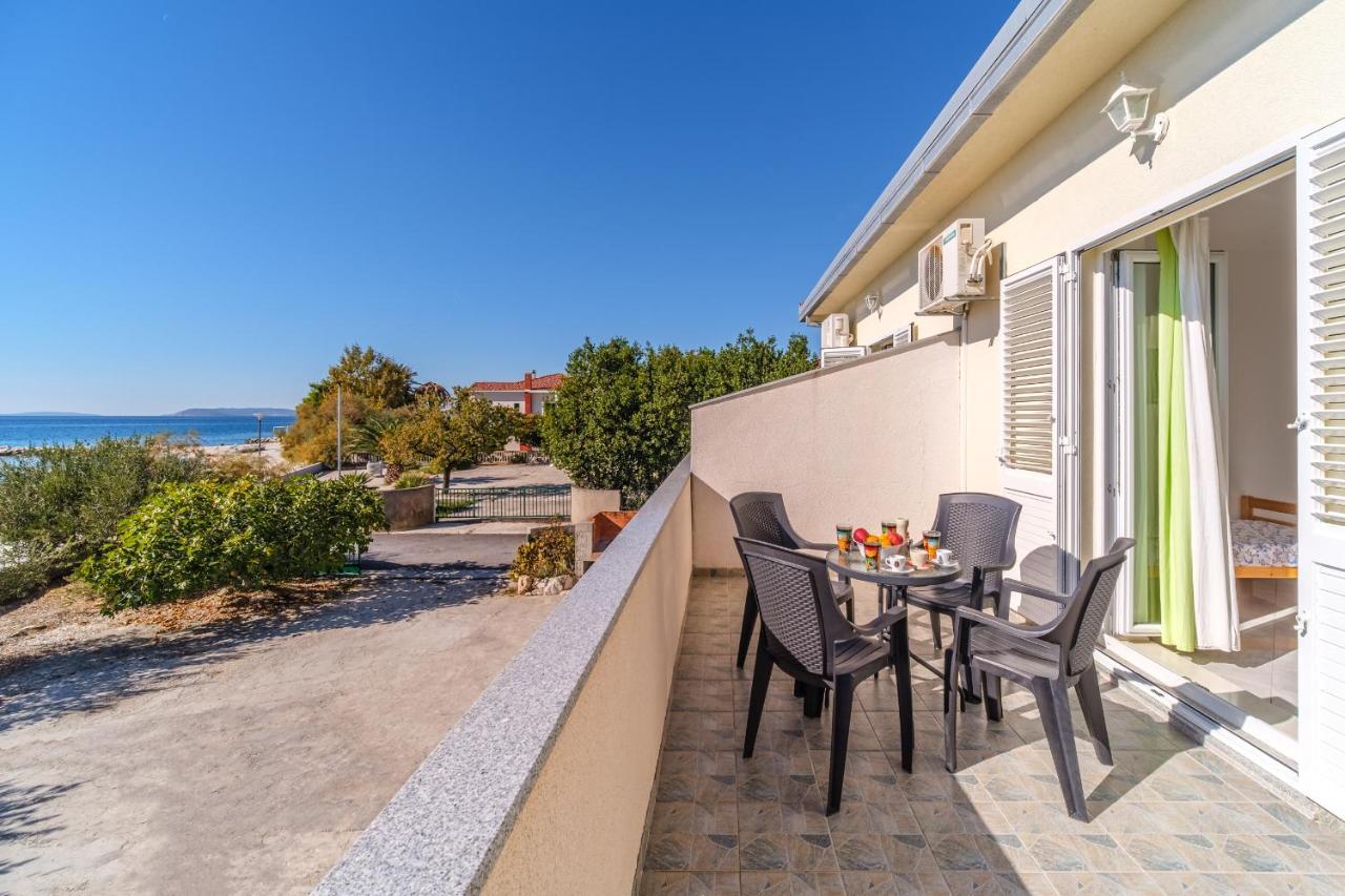 Beach Paradise Apartments Podstrana Bagian luar foto