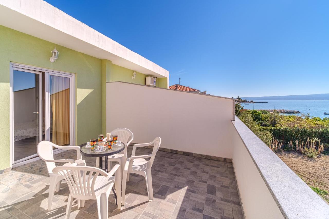 Beach Paradise Apartments Podstrana Bagian luar foto