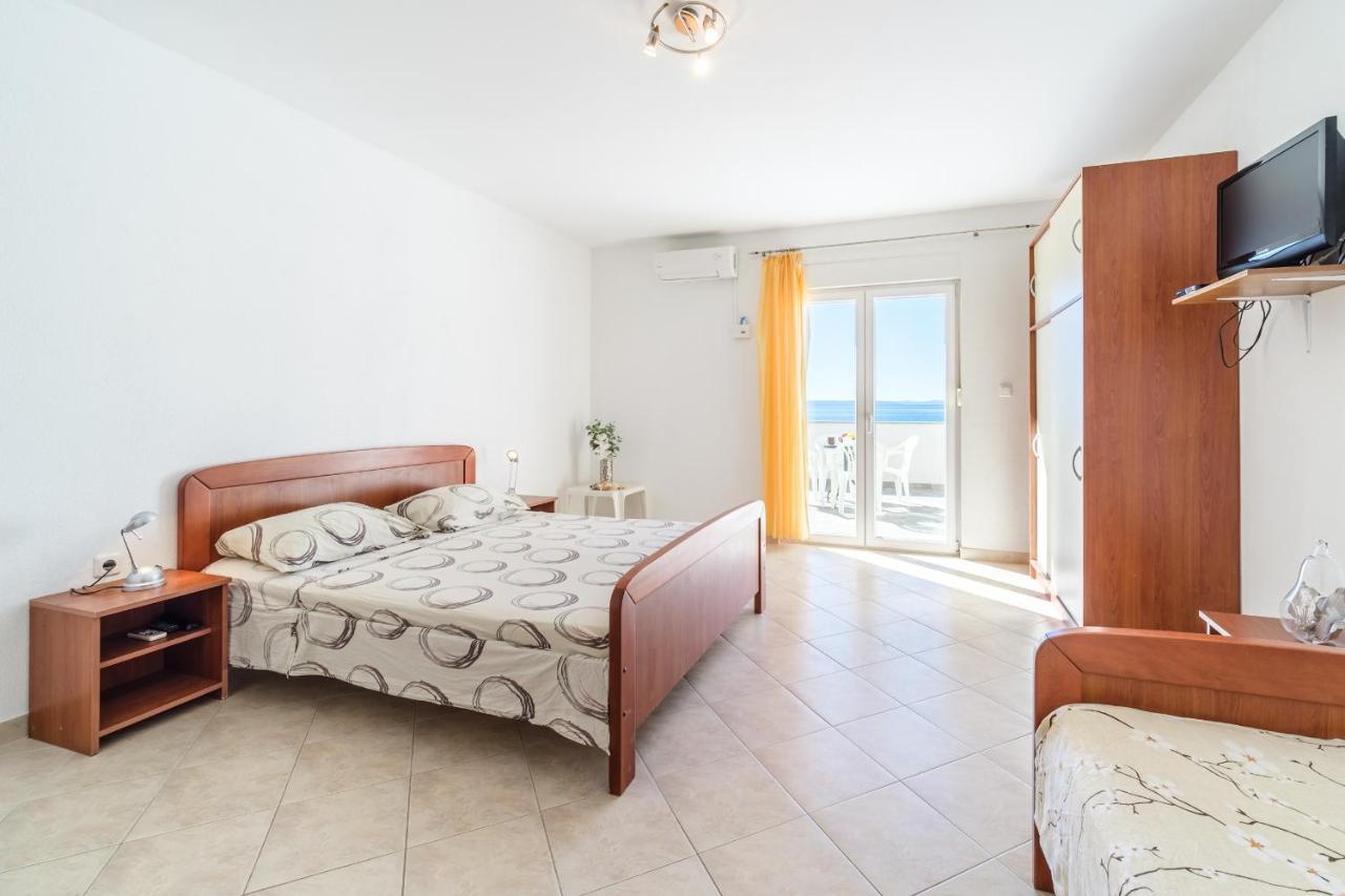 Beach Paradise Apartments Podstrana Bagian luar foto