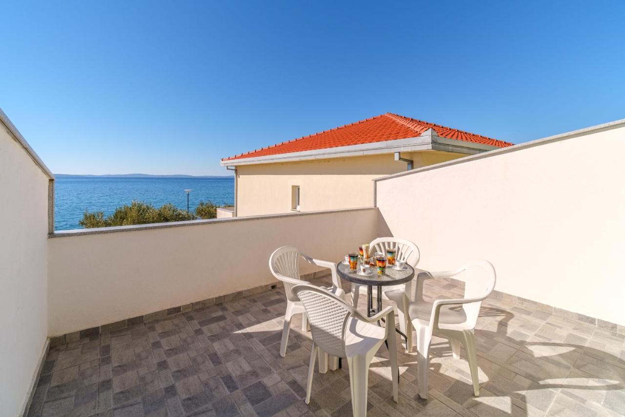 Beach Paradise Apartments Podstrana Bagian luar foto